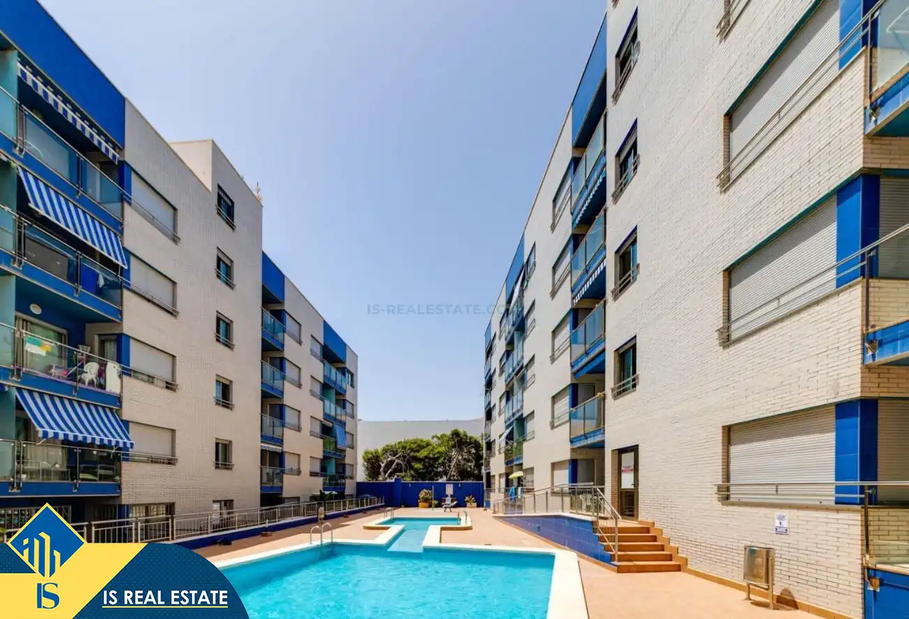 Apartament amb piscina en venda a Playa de los Locos