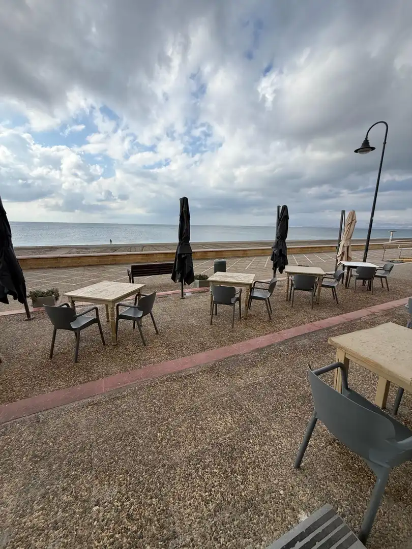 Terraza de Local en traspaso en Cabo de Gata con Amueblado