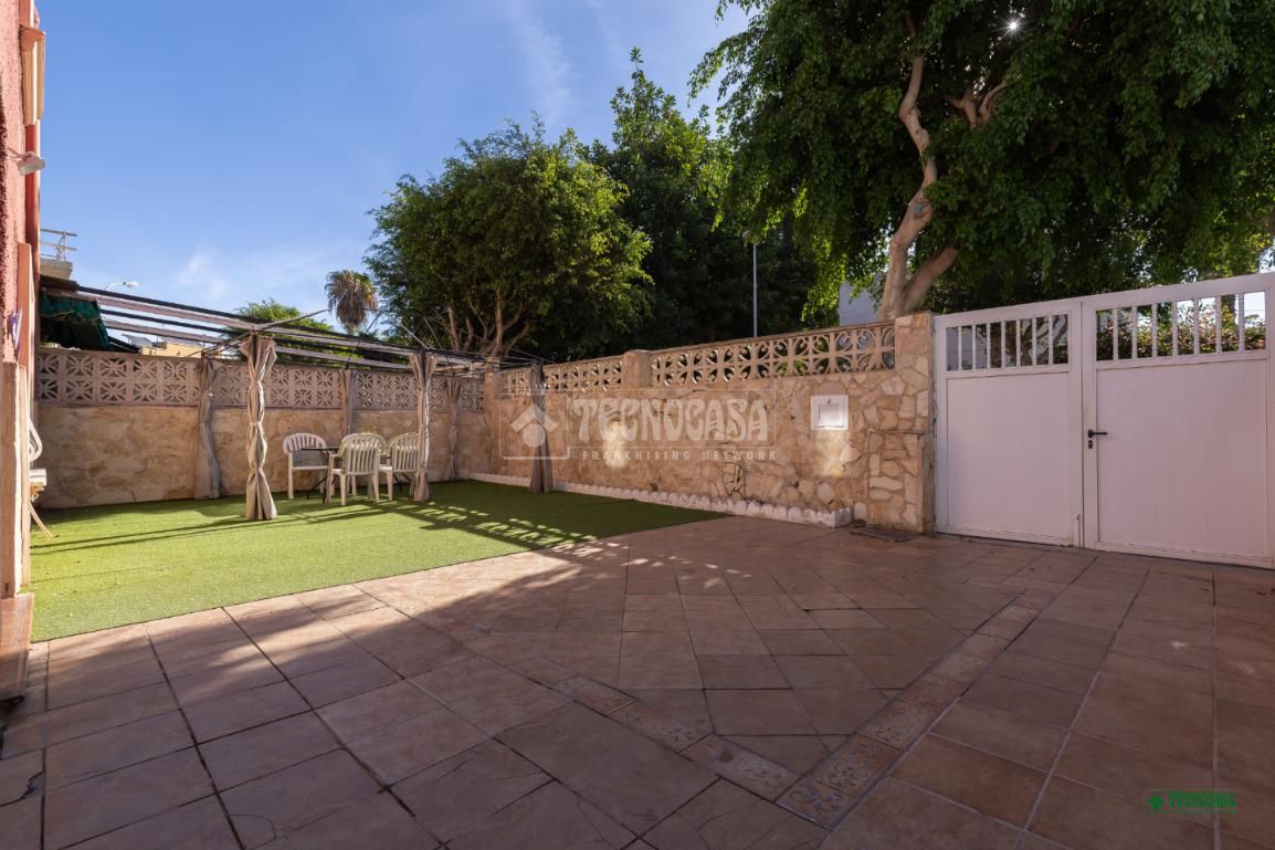 Garden of Single-family semi-detached for sale in  Almería Capital  with Air Conditioner