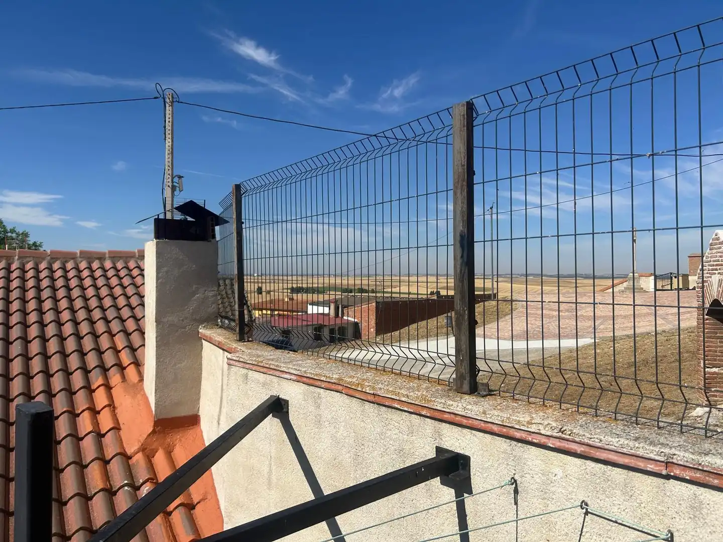 Vista exterior de Casa o chalet en venta en San Cristóbal de la Vega con Amueblado