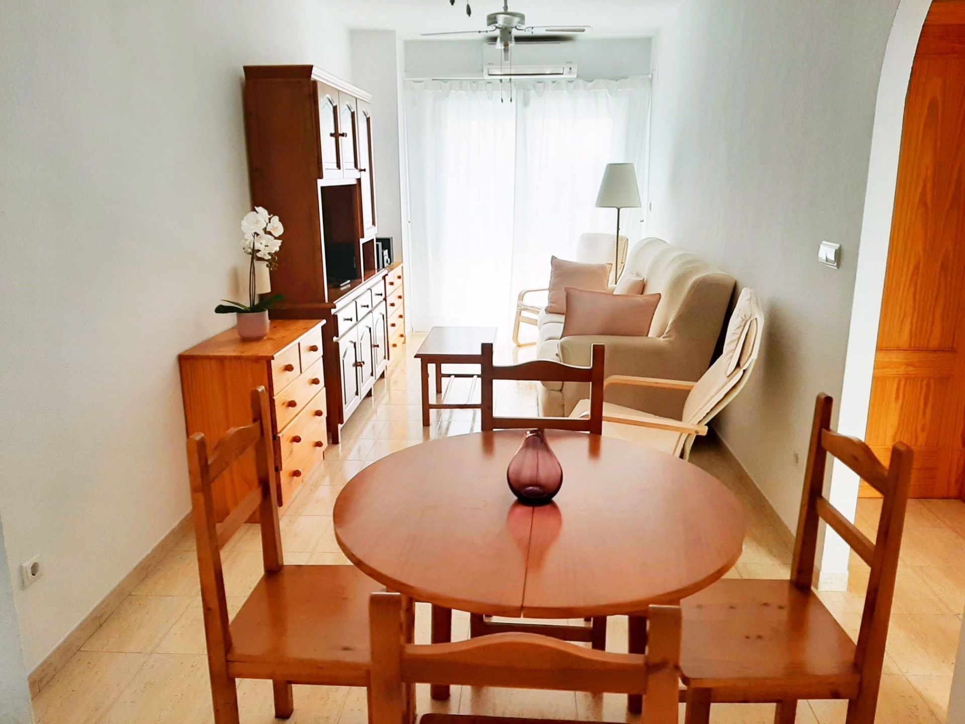 Living room of Flat to rent in Torrevieja  with Air Conditioner, Heating and Terrace