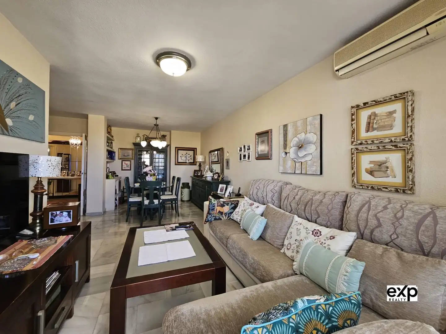 Living room of Flat for sale in Fuengirola  with Air Conditioner, Swimming Pool and Furnished