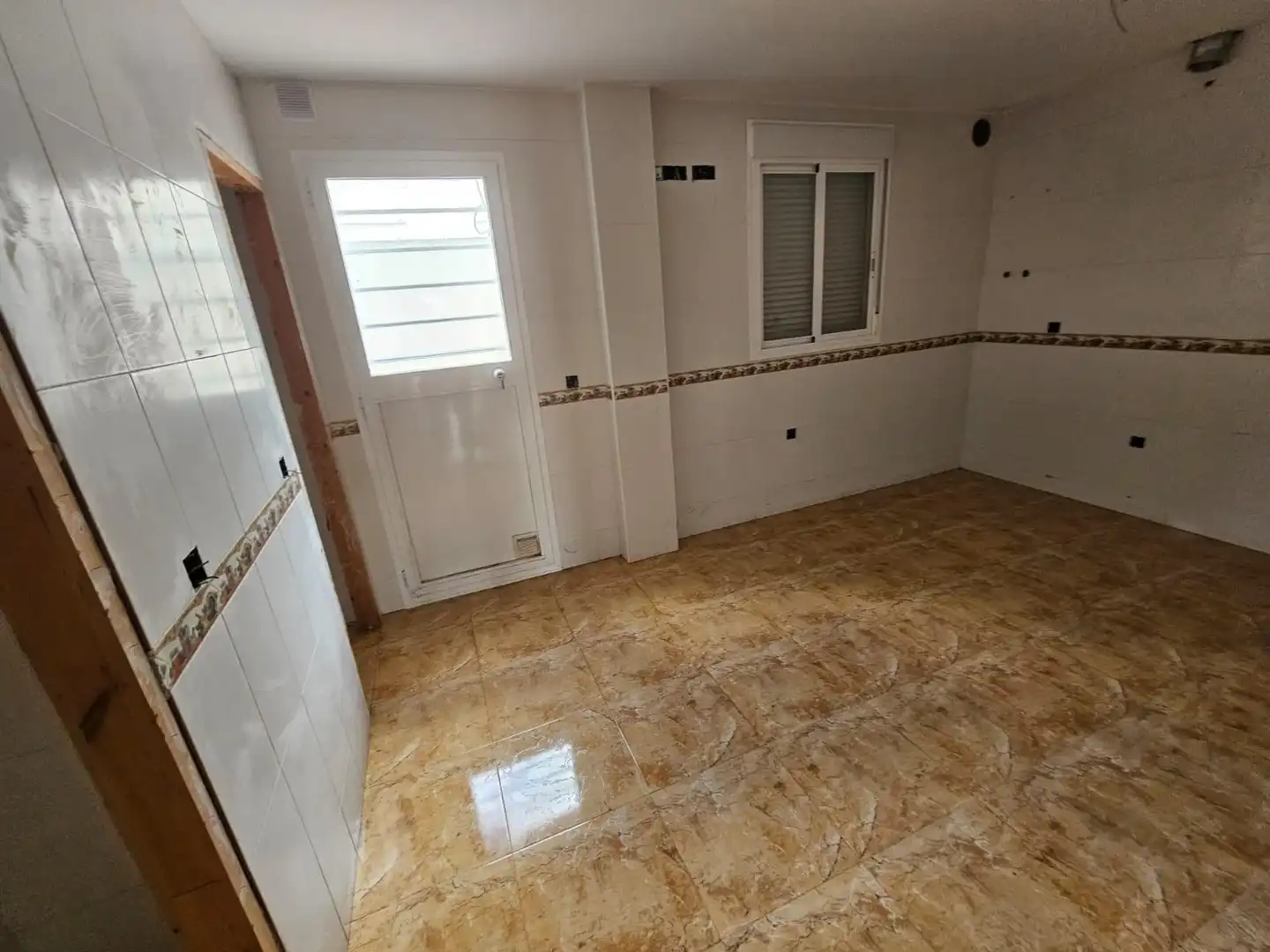 Reihenhaus zum Verkauf in La Carlota, imagen 17