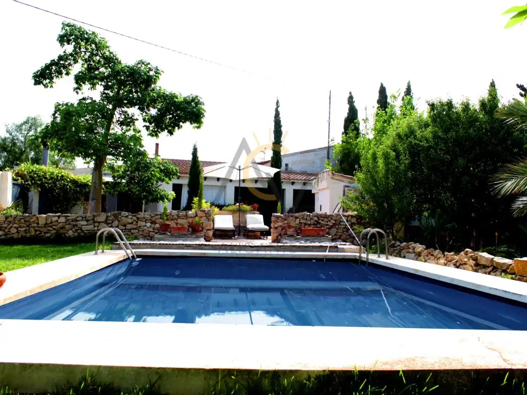 Villa mit Pool zum Verkauf in Monforte del Cid