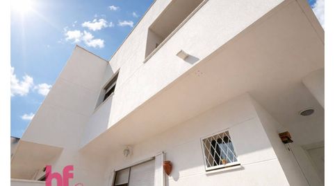 Foto 3 de Casa adosada en venda a Calle Mossen Maria Martinez, Canet de Mar, Barcelona