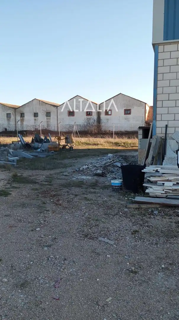 Nave industrial en venta en Osa de la Vega