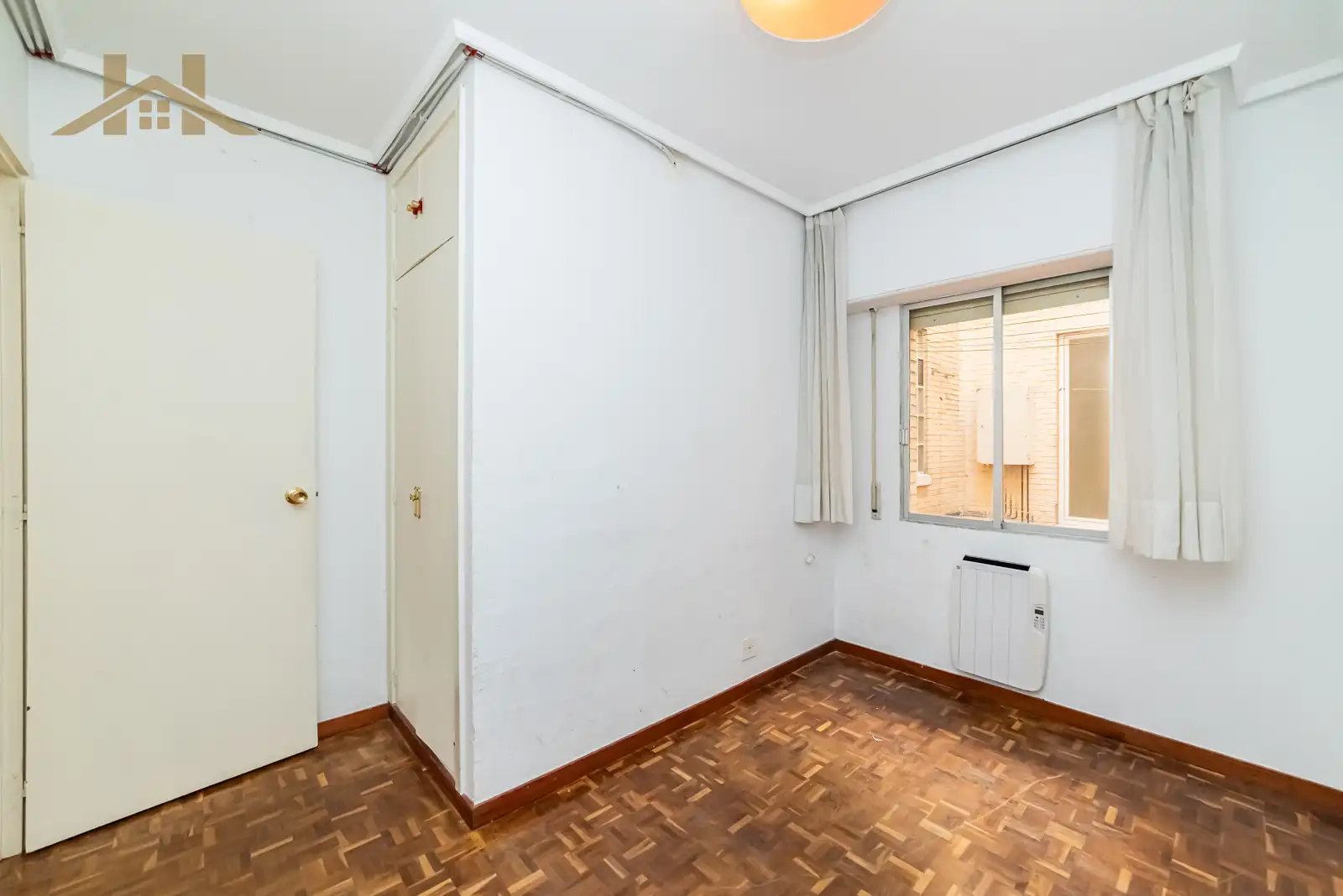 Dormitori de Pis en venda en San Lorenzo de El Escorial amb Calefacció, Parquet i Terrassa