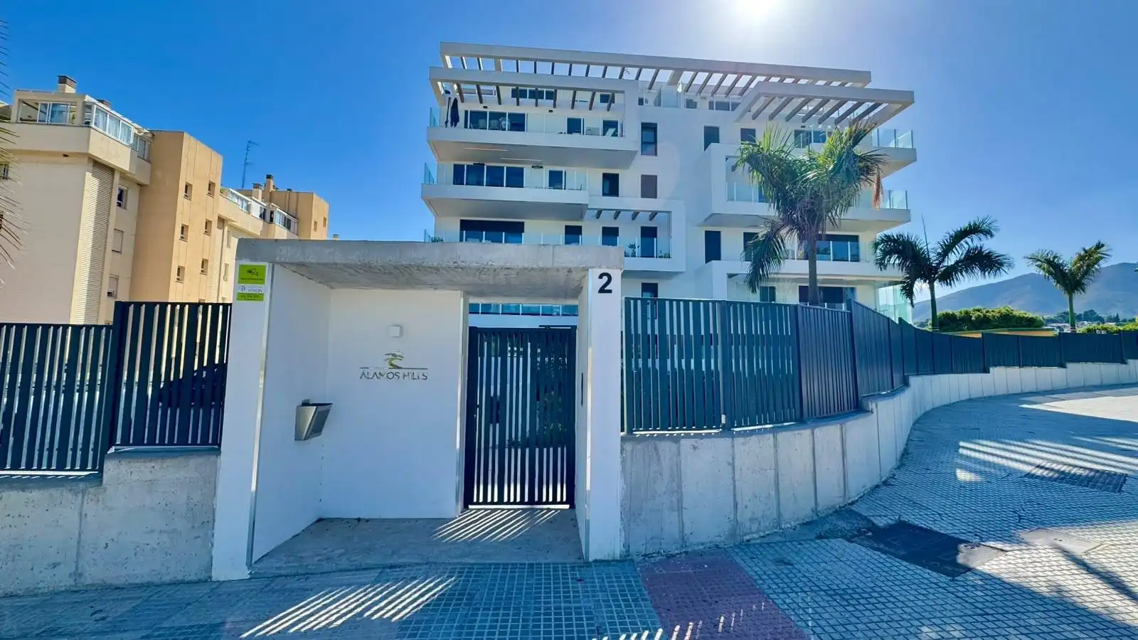 Vista exterior de Apartamento de alquiler en Torremolinos con Aire acondicionado, Calefacción y Jardín privado