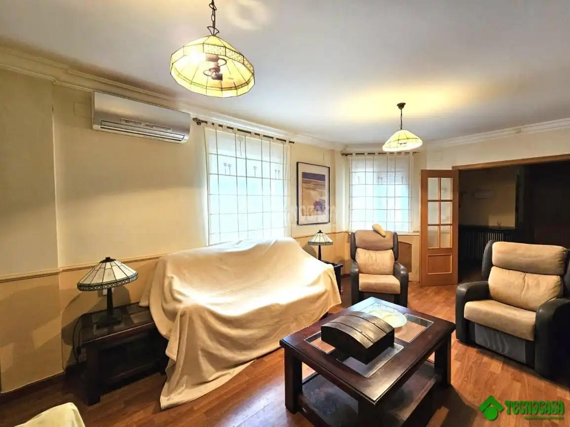 Casa adosada en venta en Pedanías - Extrarradio