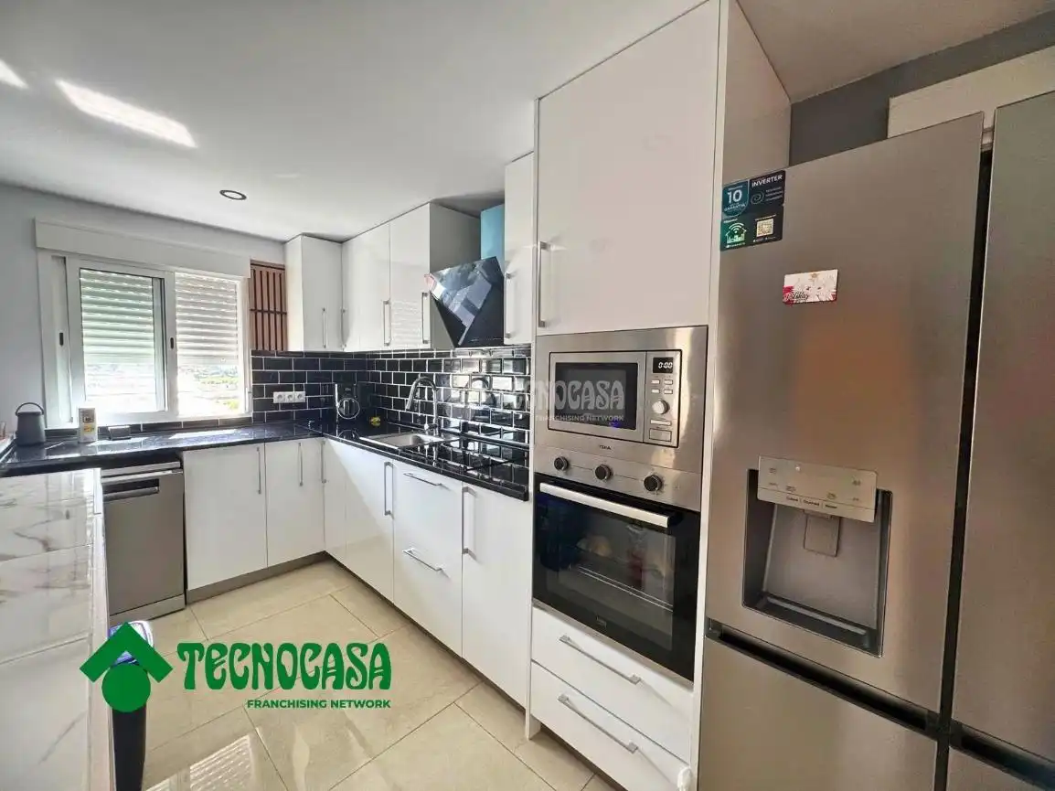 Kitchen of Houses for sale in Coín, Málaga