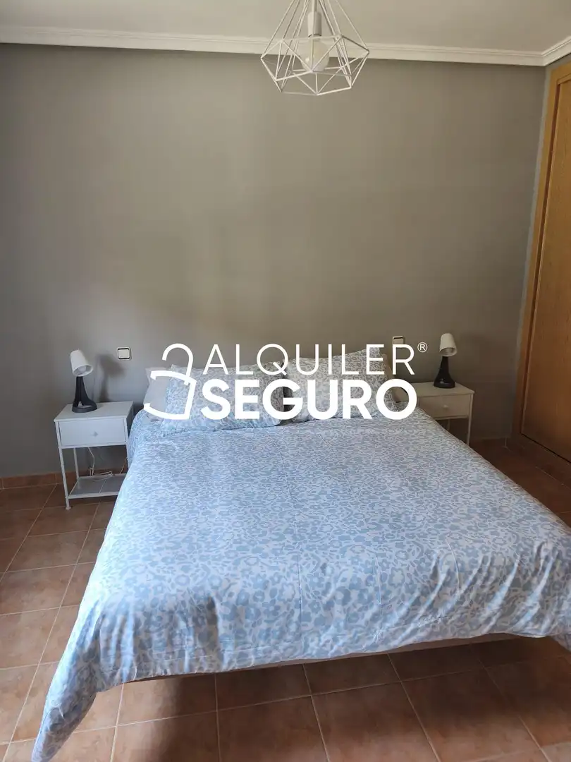 Habitación de Casa o chalet de alquiler en La Adrada  con Calefacción y Trastero