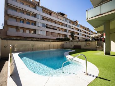 Pis amb piscina en venda a Carretera del Prat