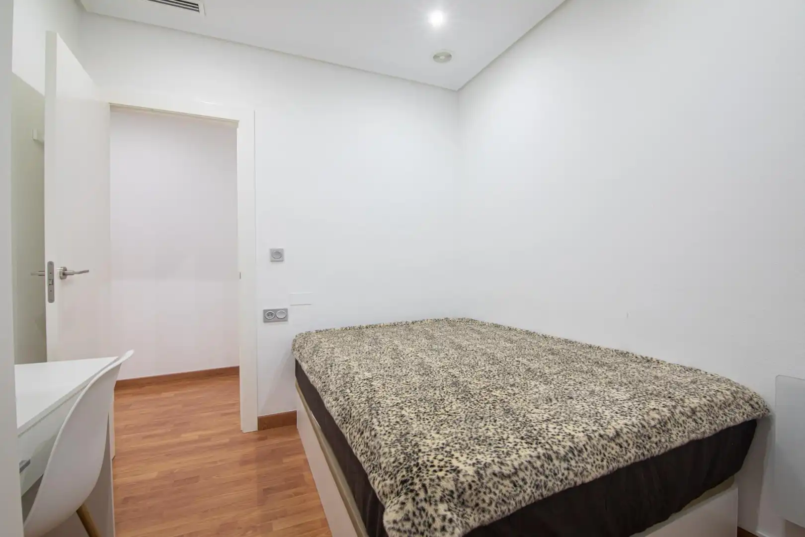 Bedroom of Flat for sale in Elche / Elx  with Air Conditioner and Furnished