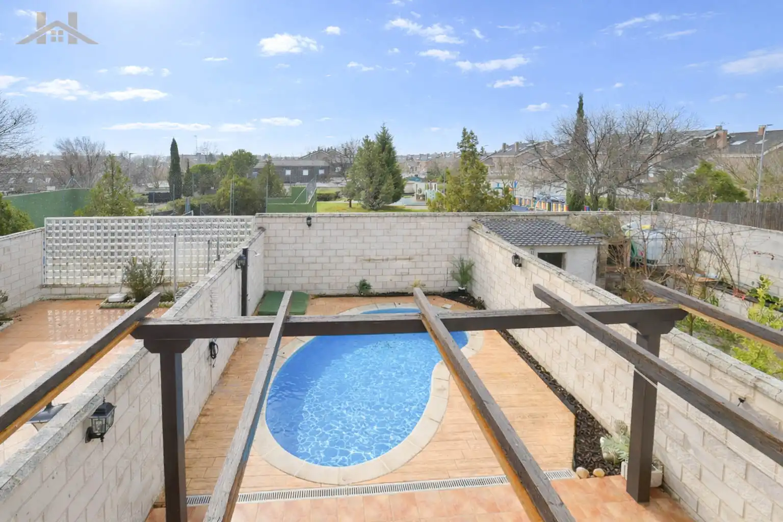Piscina de Casa adosada en venta en Illescas con Aire acondicionado, Calefacción y Jardín privado