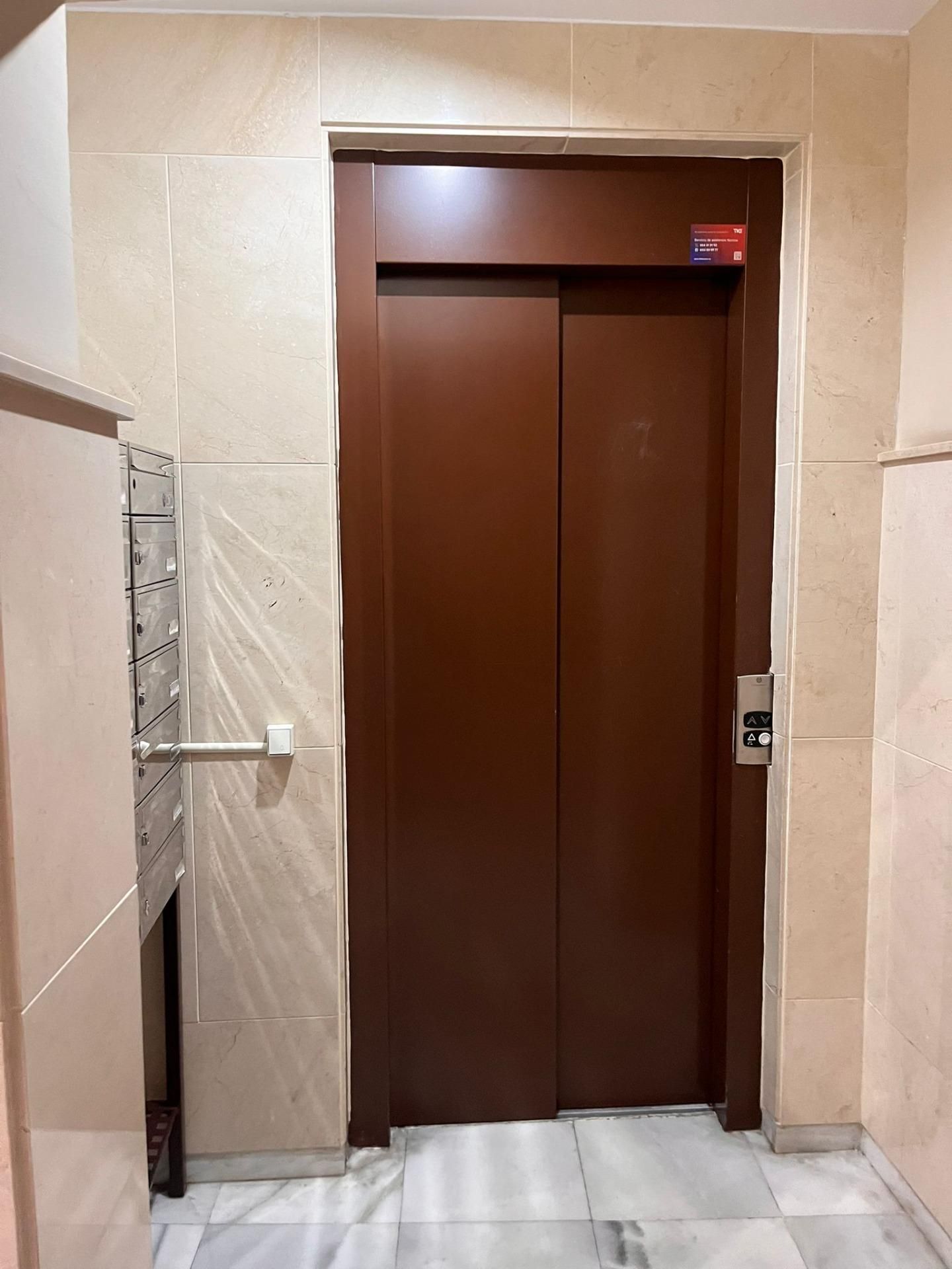 Baño de Piso en venta en  Sevilla Capital con Aire acondicionado y Calefacción