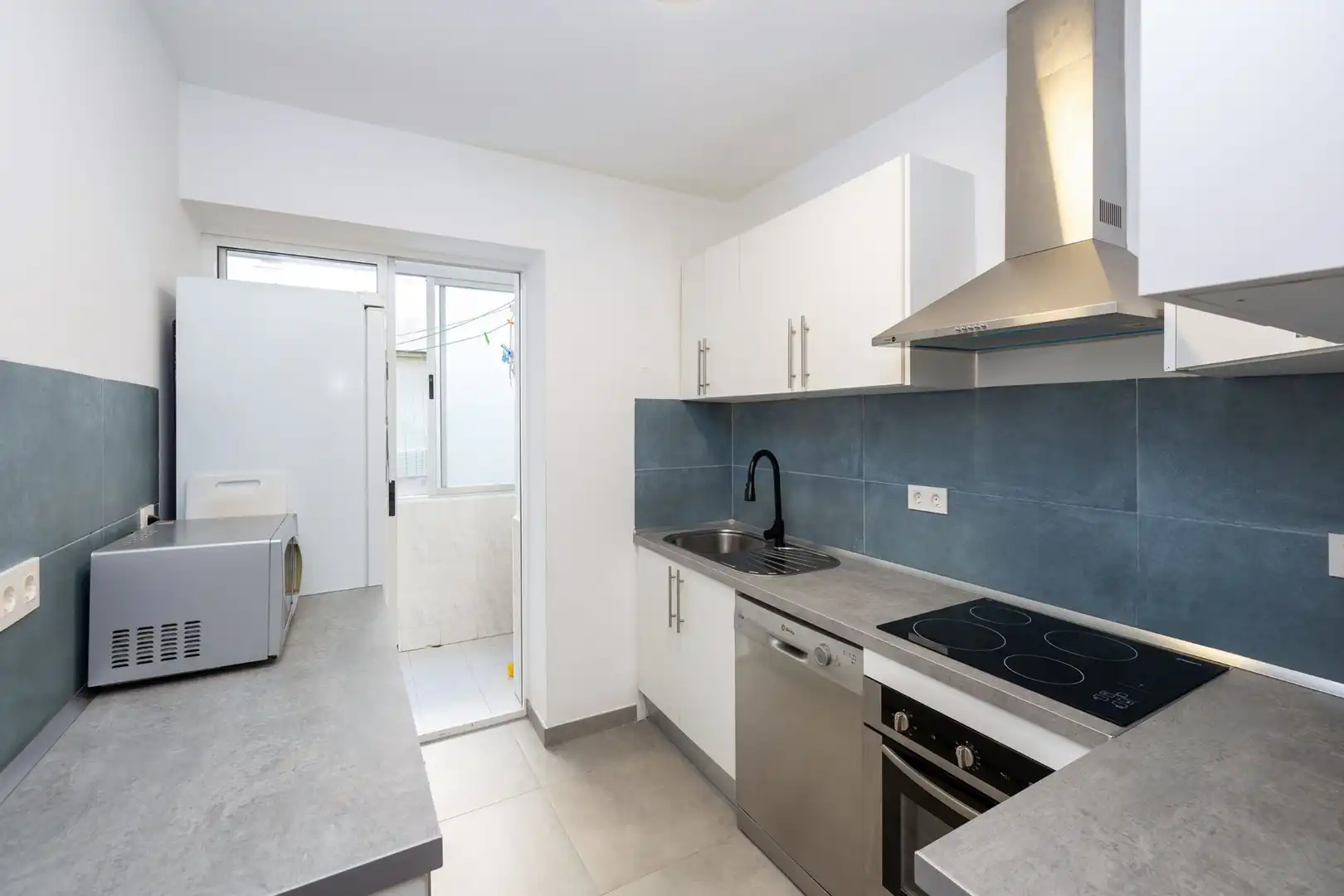 Kitchen of Flat for sale in Granada  with Air Conditioner and Heating