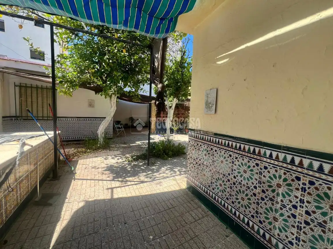 Vista exterior de Casa o xalet en venda en Valencina de la Concepción
