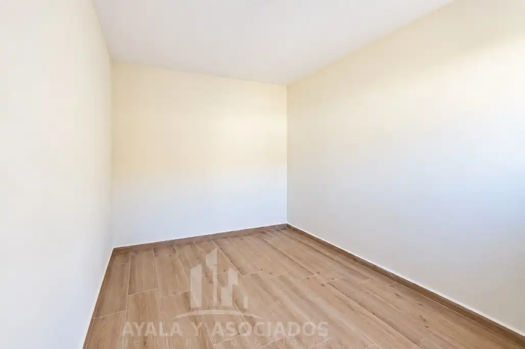 Dormitori de Casa o xalet en venda en Cartagena amb Jardí privat i Piscina