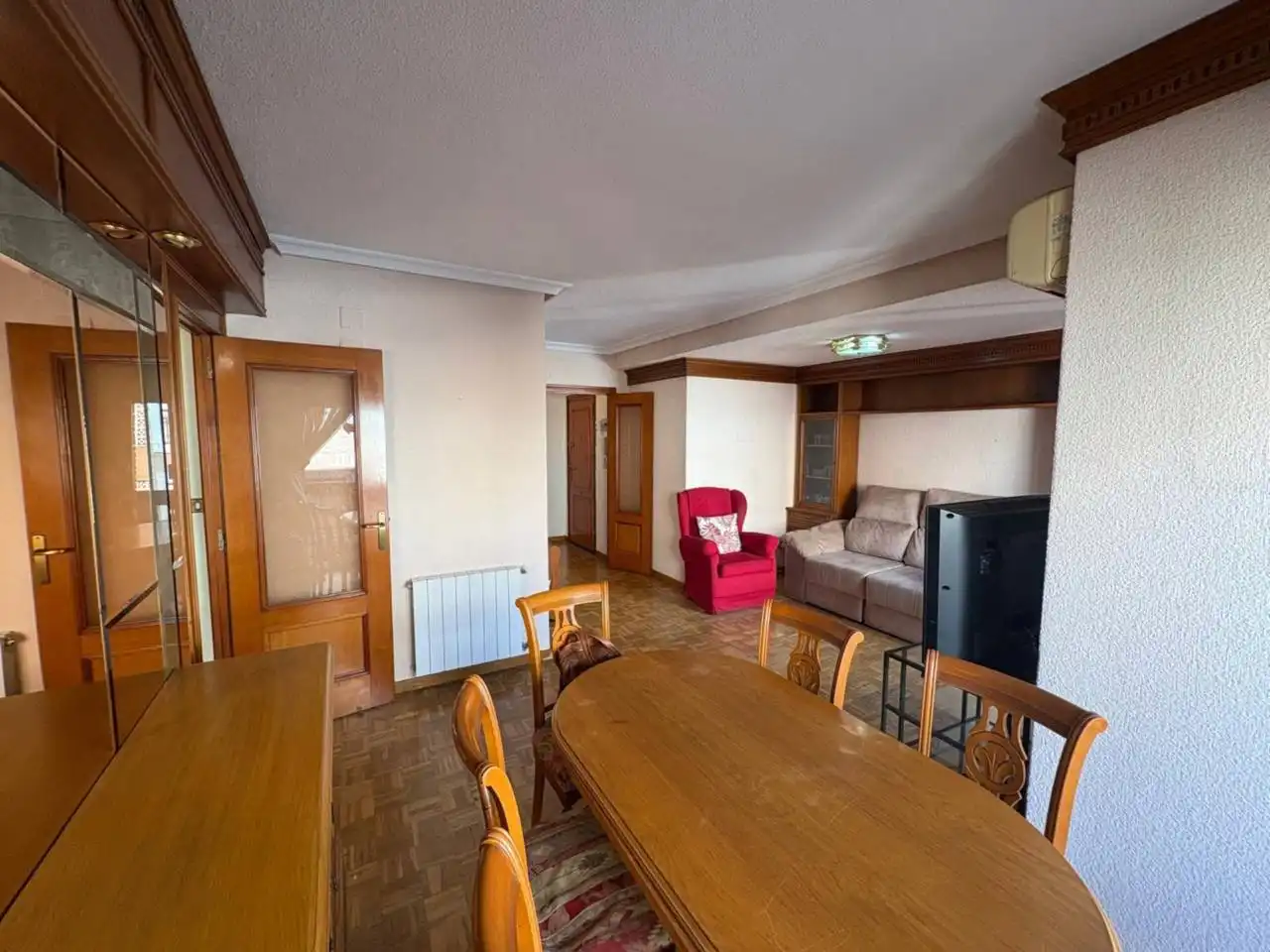 Sala de estar de Piso en venta en Alicante / Alacant con Aire acondicionado, Calefacción y Amueblado