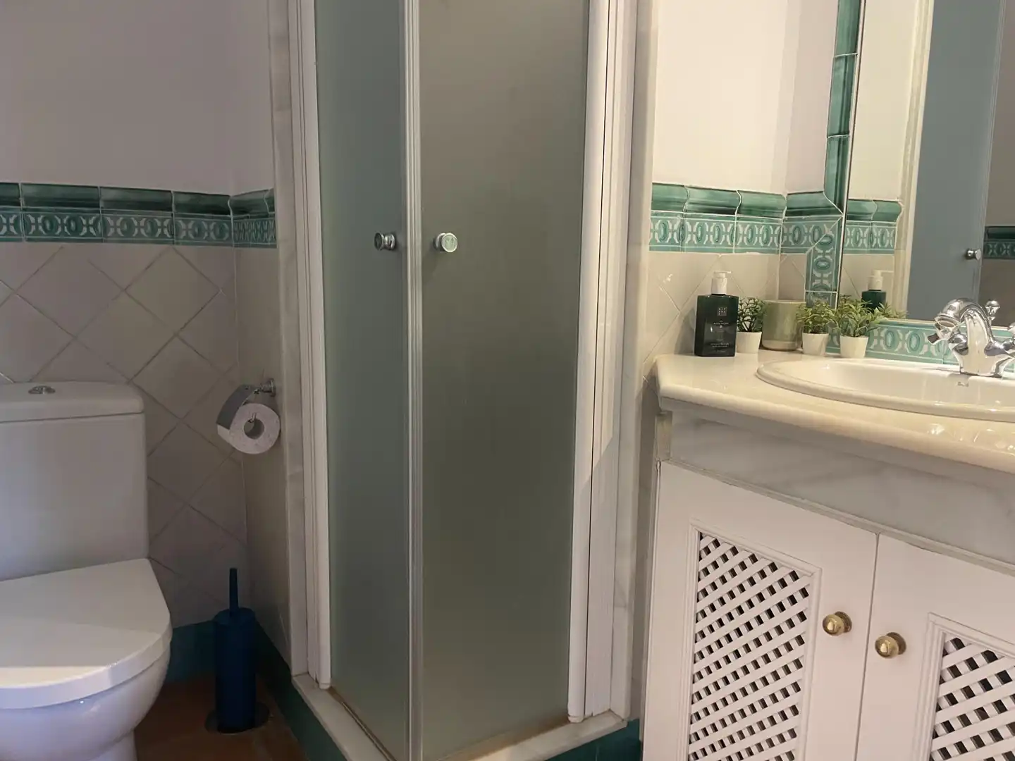 Baño de Casa adosada en venta en Benahavís con Aire acondicionado, Jardín privado y Terraza