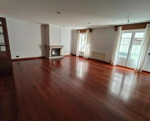 Living room of Flat to rent in Pontevedra Capital   with Terrace and Balcony