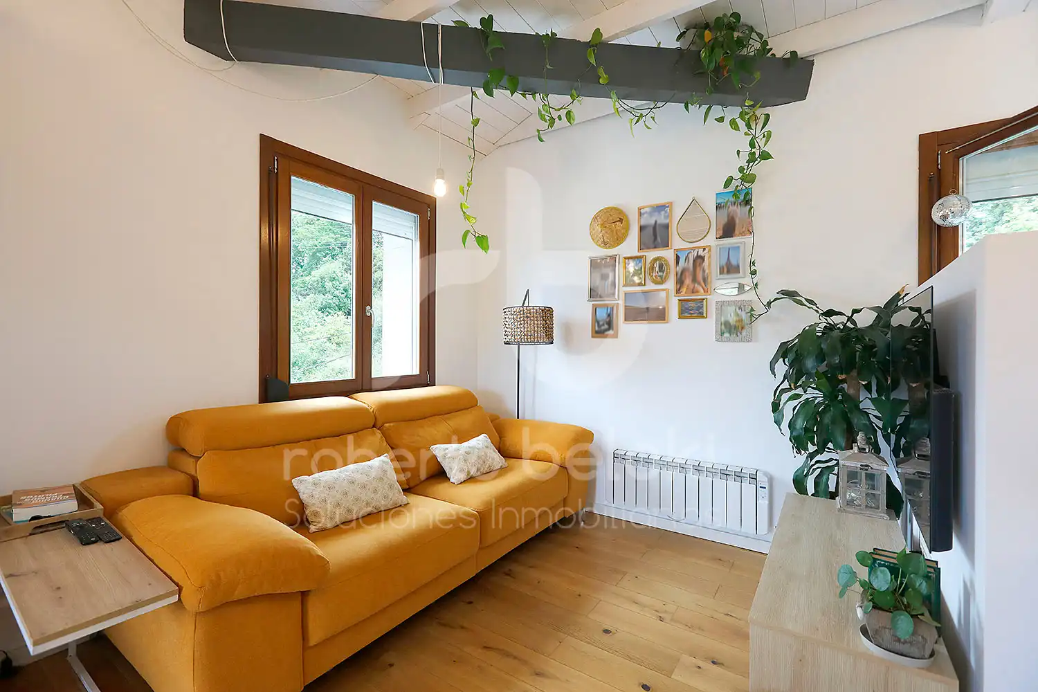 Living room of Flat for sale in Irun   with Heating, Terrace and Balcony