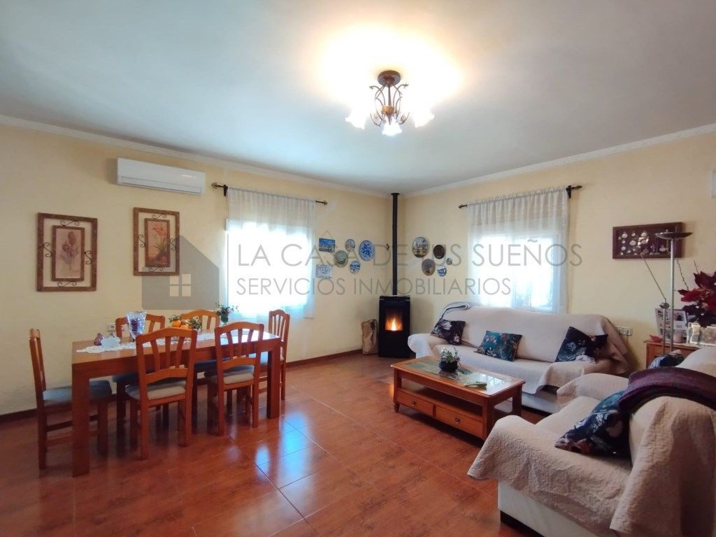 Wohnzimmer von Country house zum verkauf in Sax