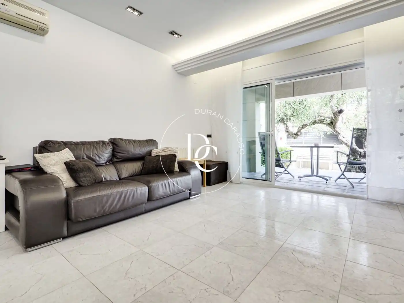 Sala d'estar de Casa o xalet en venda en Calafell amb Calefacció, Jardí privat i Traster
