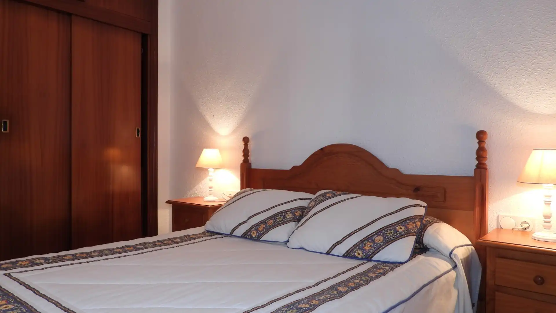 Dormitori de Apartament en venda en La Manga del Mar Menor amb Aire condicionat, Calefacció i Jardí privat