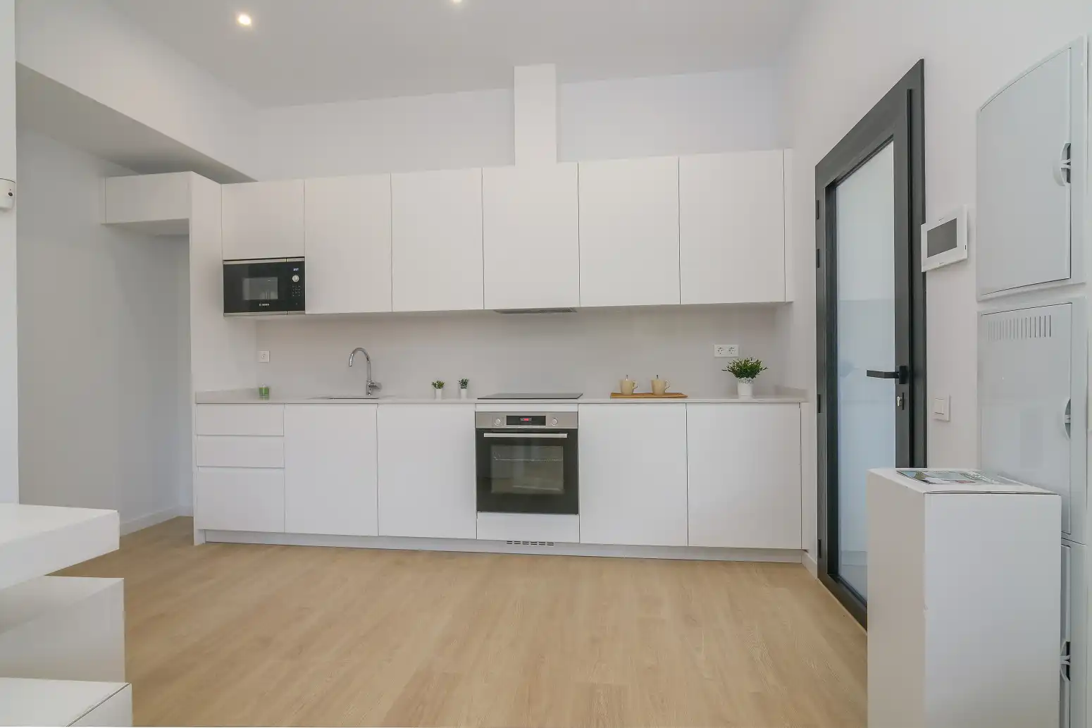 Cuina de Pis en venda en Cornellà de Llobregat amb Calefacció, Parquet i Terrassa