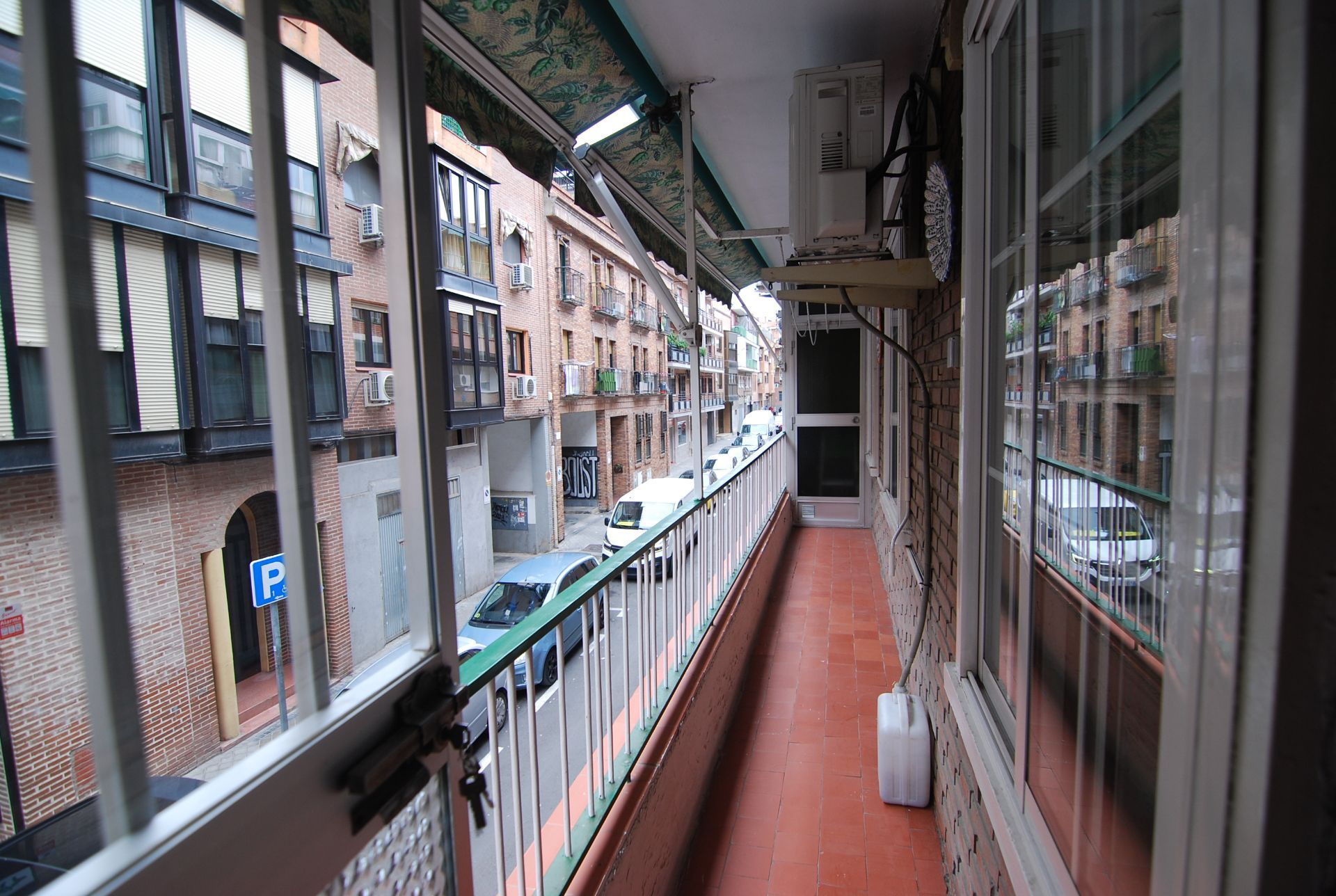 Vista exterior de Pis de lloguer en  Madrid Capital amb Aire condicionat