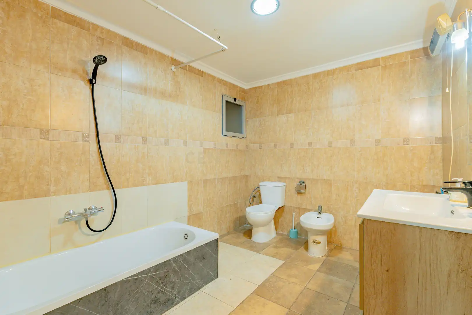 Baño de Piso en venta en Sollana con Balcón