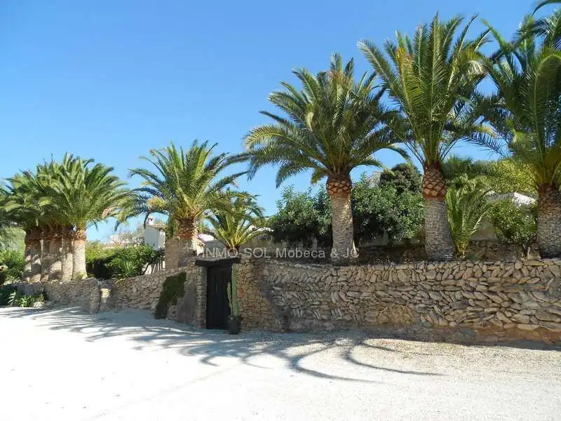 Außenansicht von Country house zum Verkauf in Calpe / Calp mit Privatgarten, Terrasse und Abstellraum