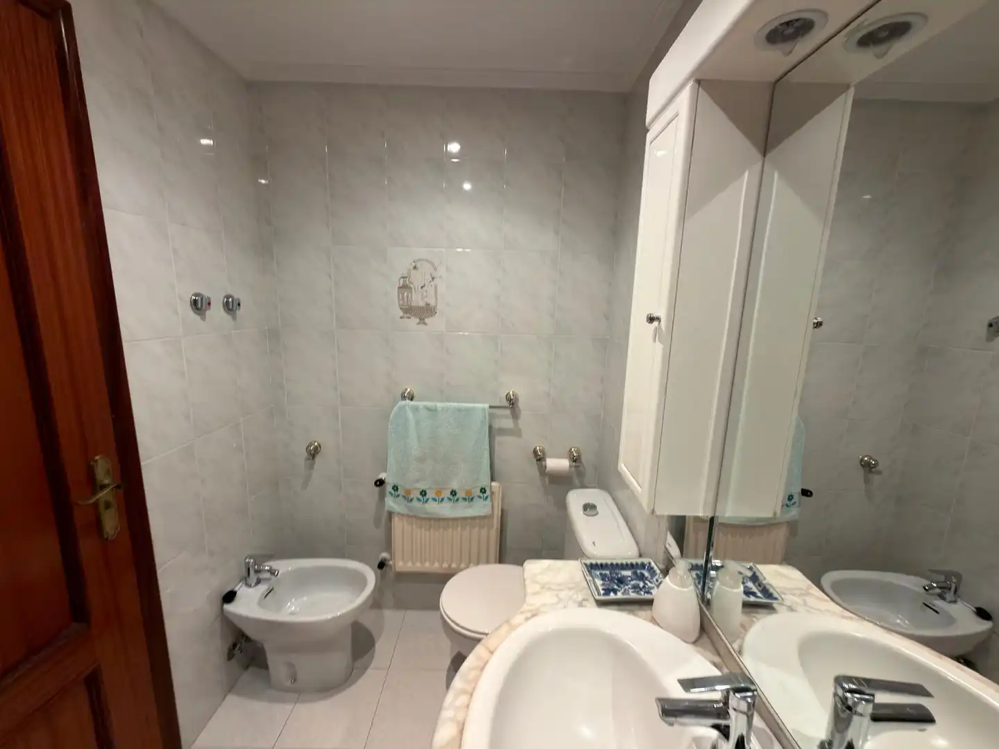 Badezimmer von Wohnung zur Miete in Galdakao mit Heizung