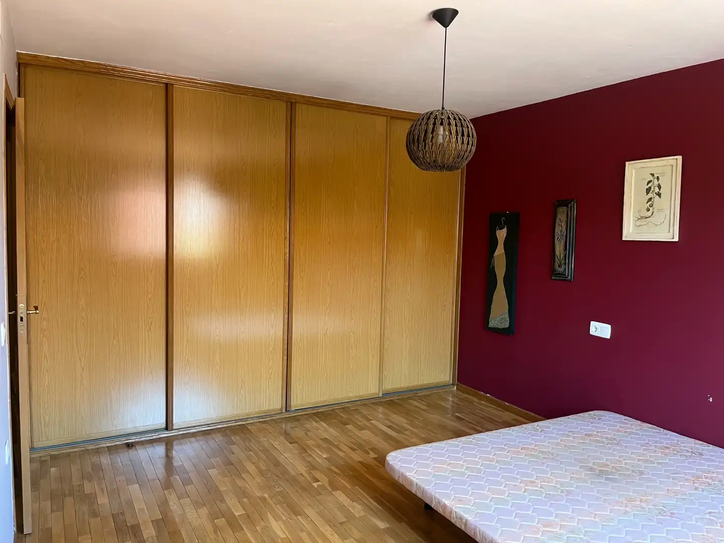 Dormitori de Casa adosada en venda en Monterrubio de Armuña amb Calefacció, Jardí privat i Parquet