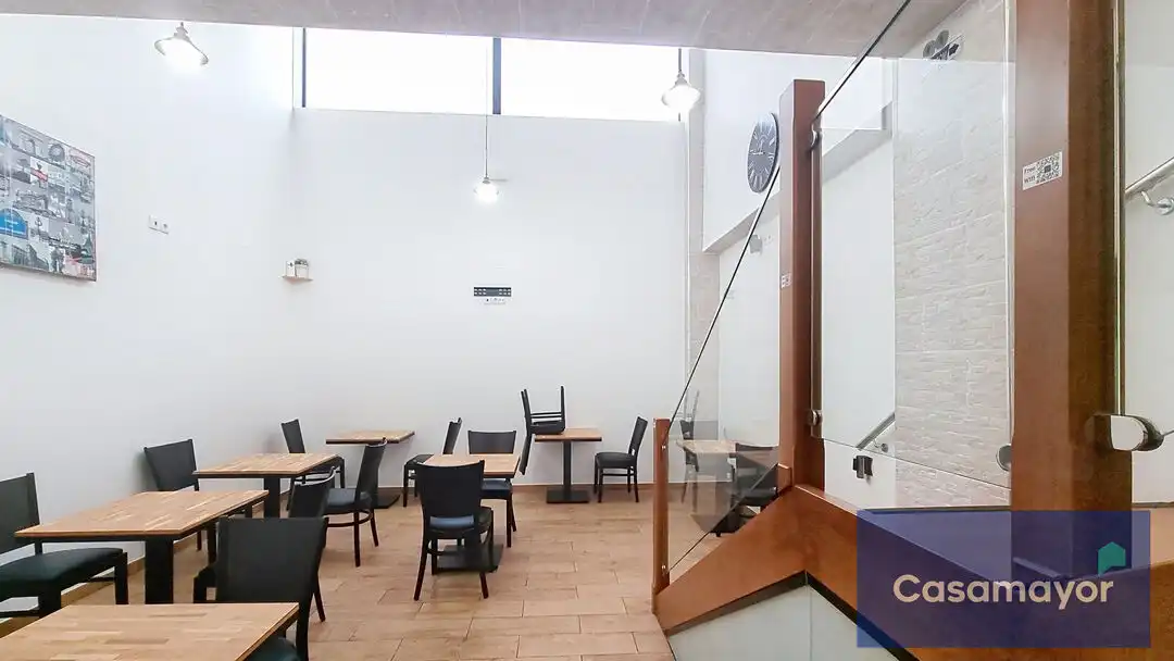 Local comercial en traspaso en Calle del Capitán Segarra, imagen 9