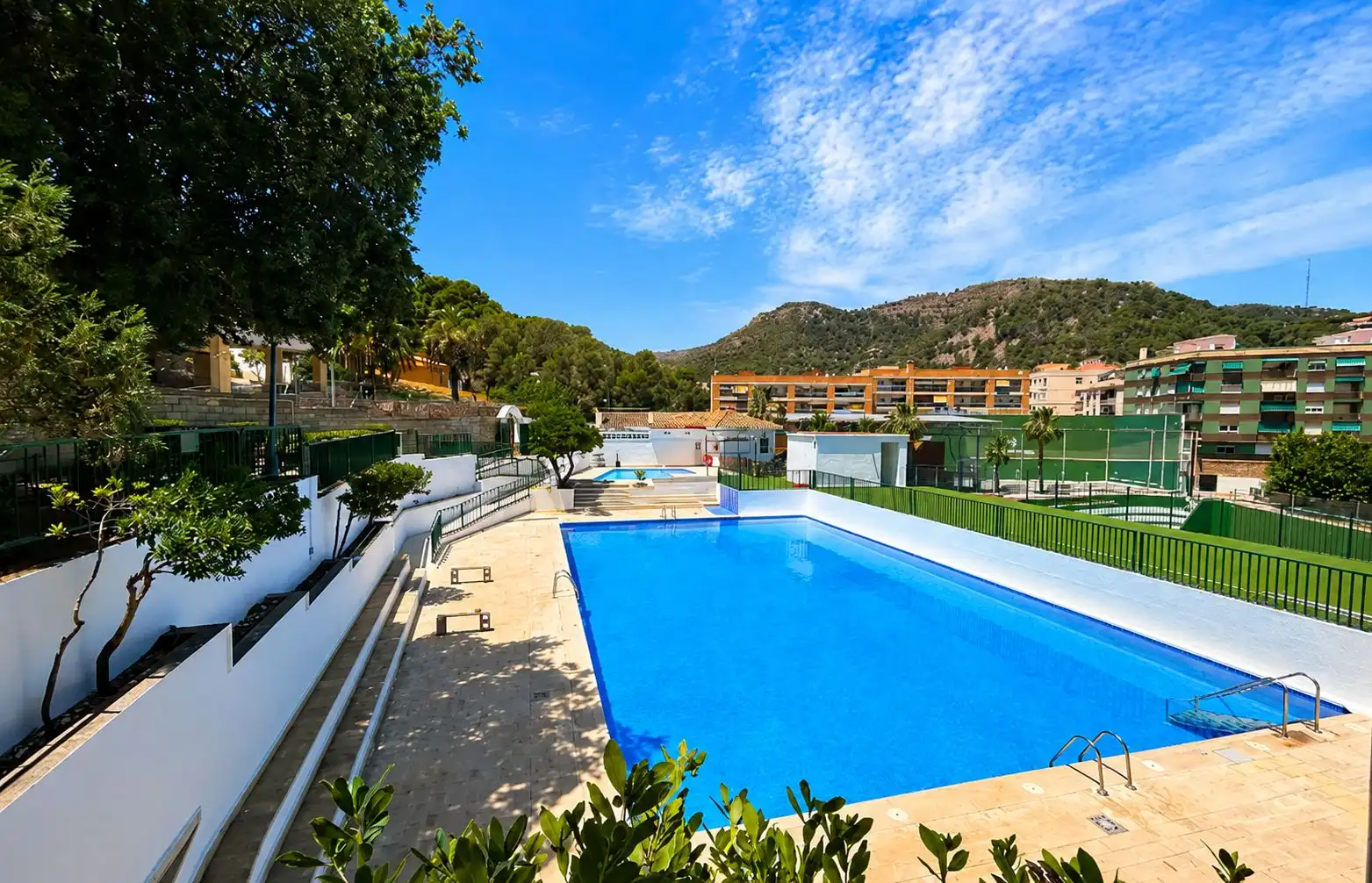 Piscina de Finca rústica en venta en El Ràfol d'Almúnia con Aire acondicionado, Calefacción y Terraza