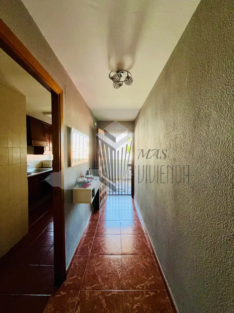 Piso en venta en La Línea de la Concepción con Amueblado y Piscina comunitaria
