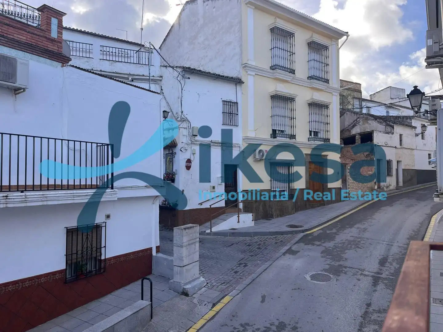 Vista exterior de Casa adosada en venta en Badolatosa