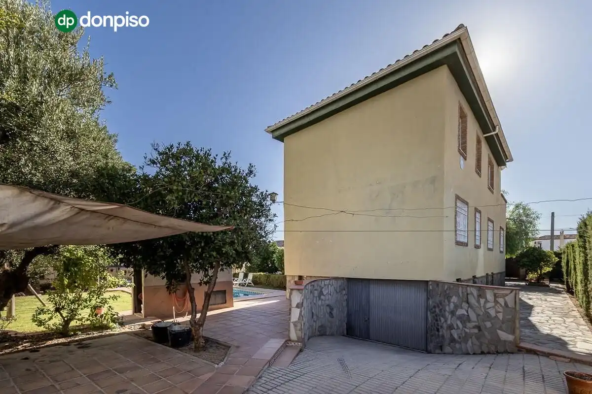 Chalet con piscina en venta en Calle del Arache 5, imagen 42