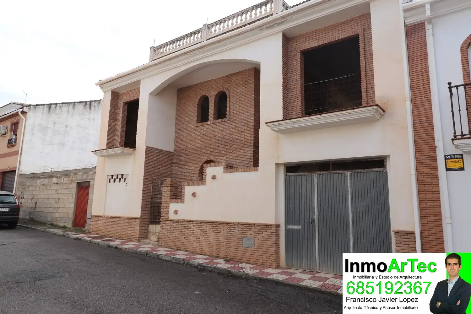 Vista exterior de Casa o xalet en venda en Íllora amb Jardí privat, Terrassa i Balcó