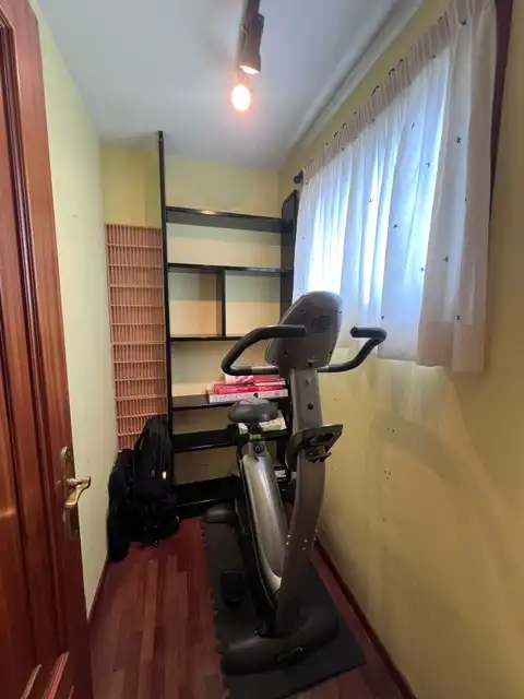 Piso en venta en A Coruña Capital  con Calefacción, Parquet y Terraza
