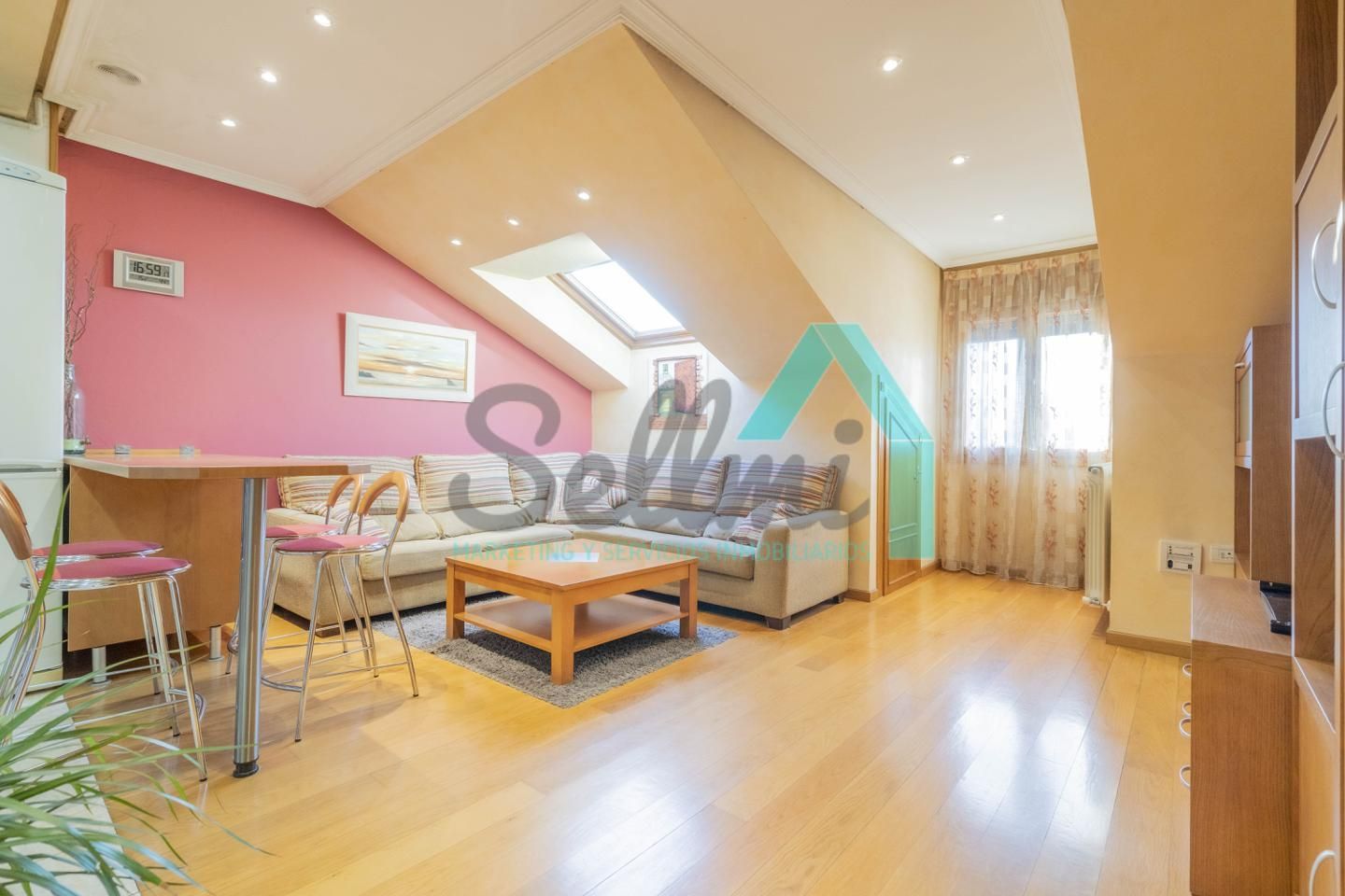 Exterior view of Flat to rent in Oviedo   with Heating, Parquet flooring and Furnished