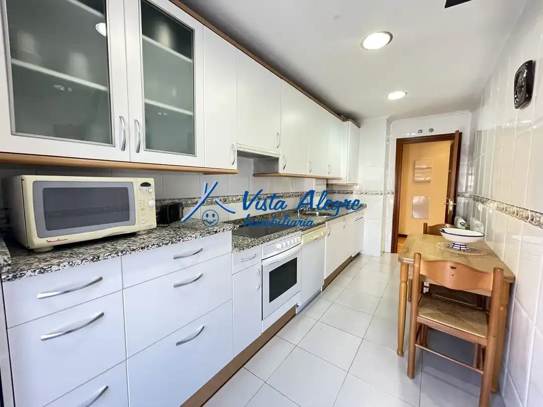 Kitchen of Flat for sale in Haro  with Air Conditioner, Heating and Parquet flooring