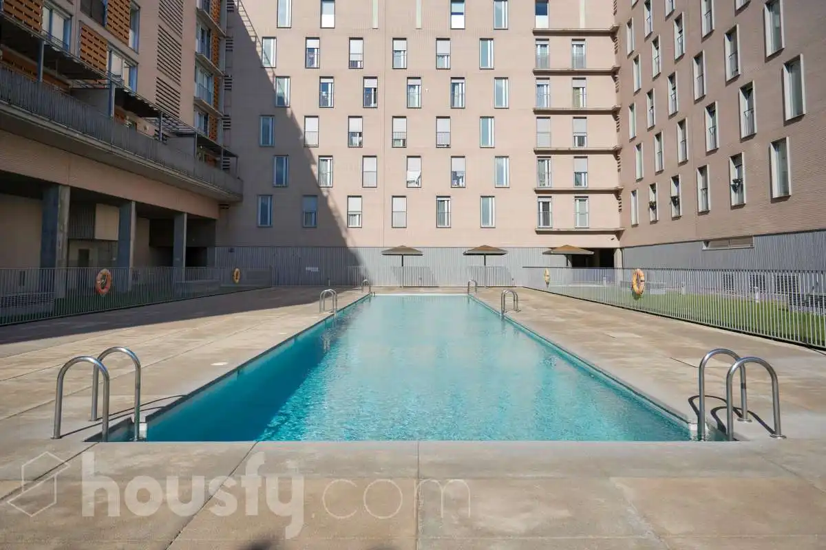 Piscina de Pis en venda en Madrid amb Calefacció, Traster i Piscina comunitària