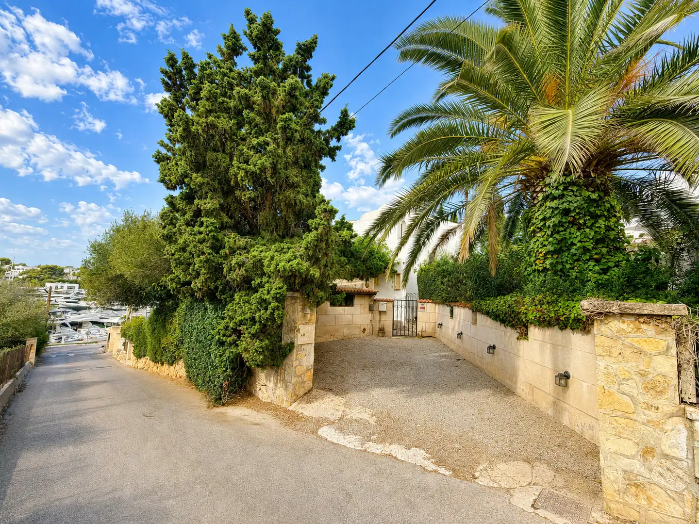 Detached house with terrace for sale in Carrer Baixada al Port 8, imagen 3