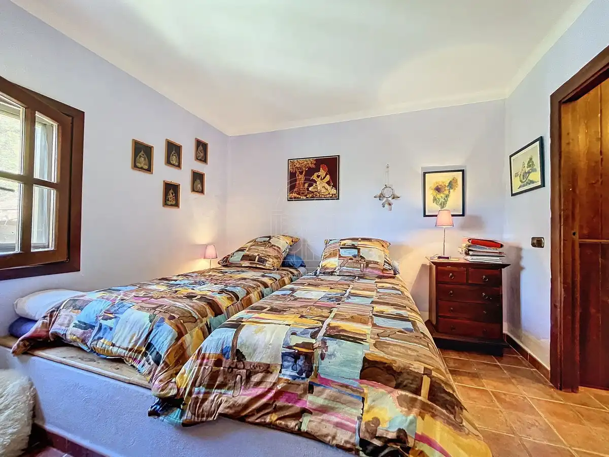 Habitación de Finca rústica en venta en Comares con Aire acondicionado, Jardín privado y Terraza