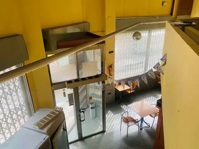 Local en venta en Ripollet con Aire acondicionado
