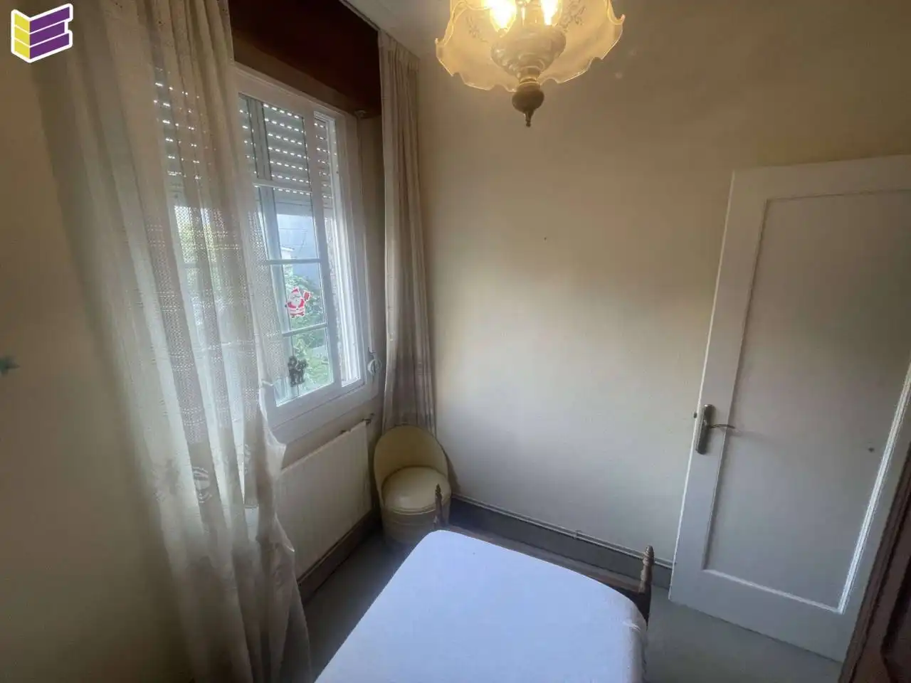 Dormitori de Casa o xalet en venda en Vigo  amb Calefacció, Jardí privat i Terrassa