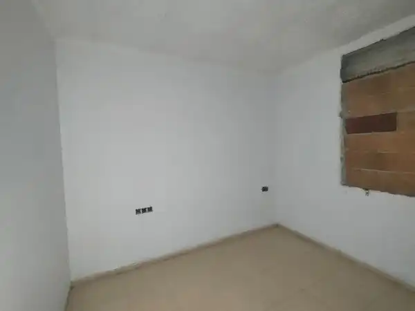 Habitación de Edificio en venta en Vidreres
